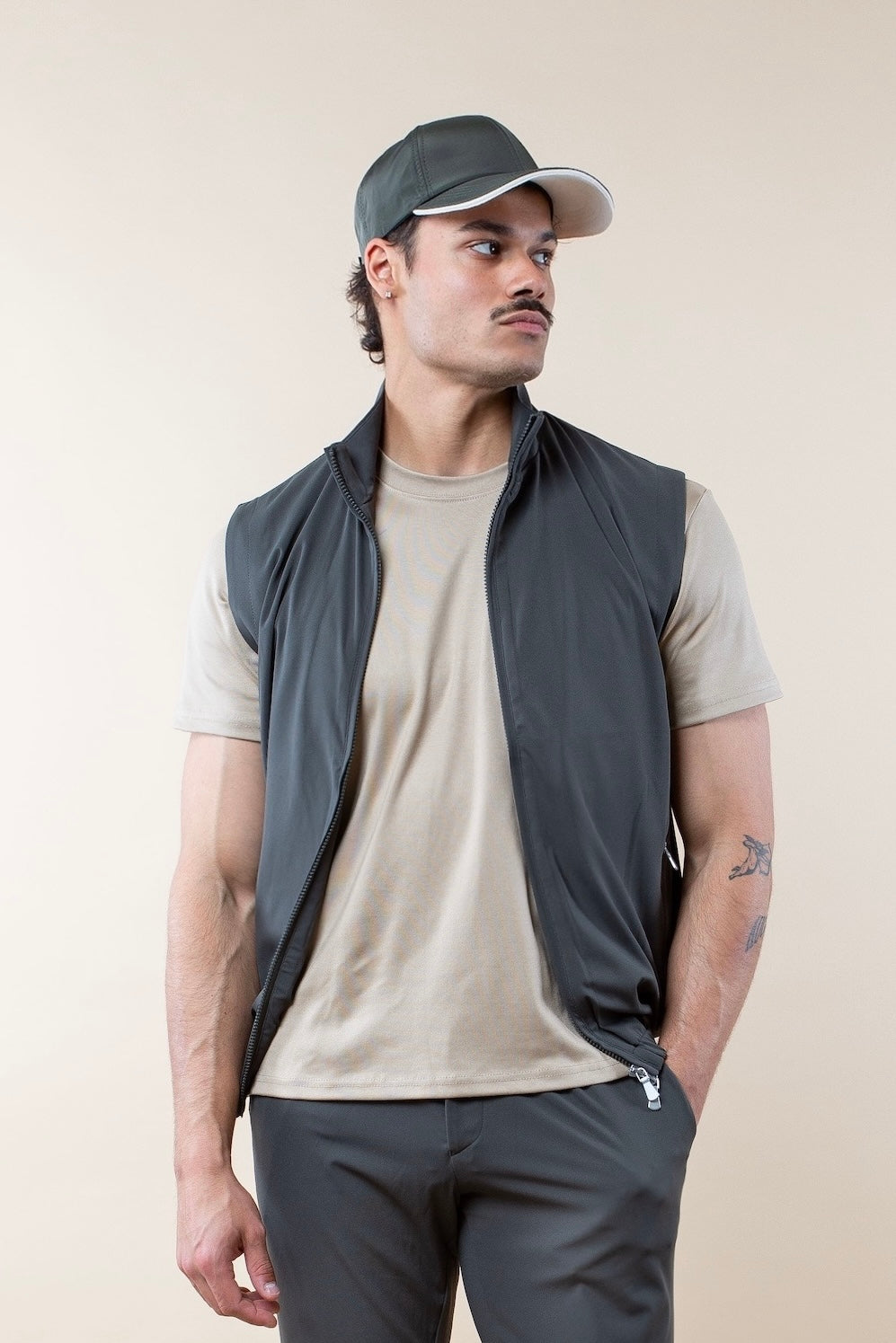 TECH SHORTSLEEVE GILET