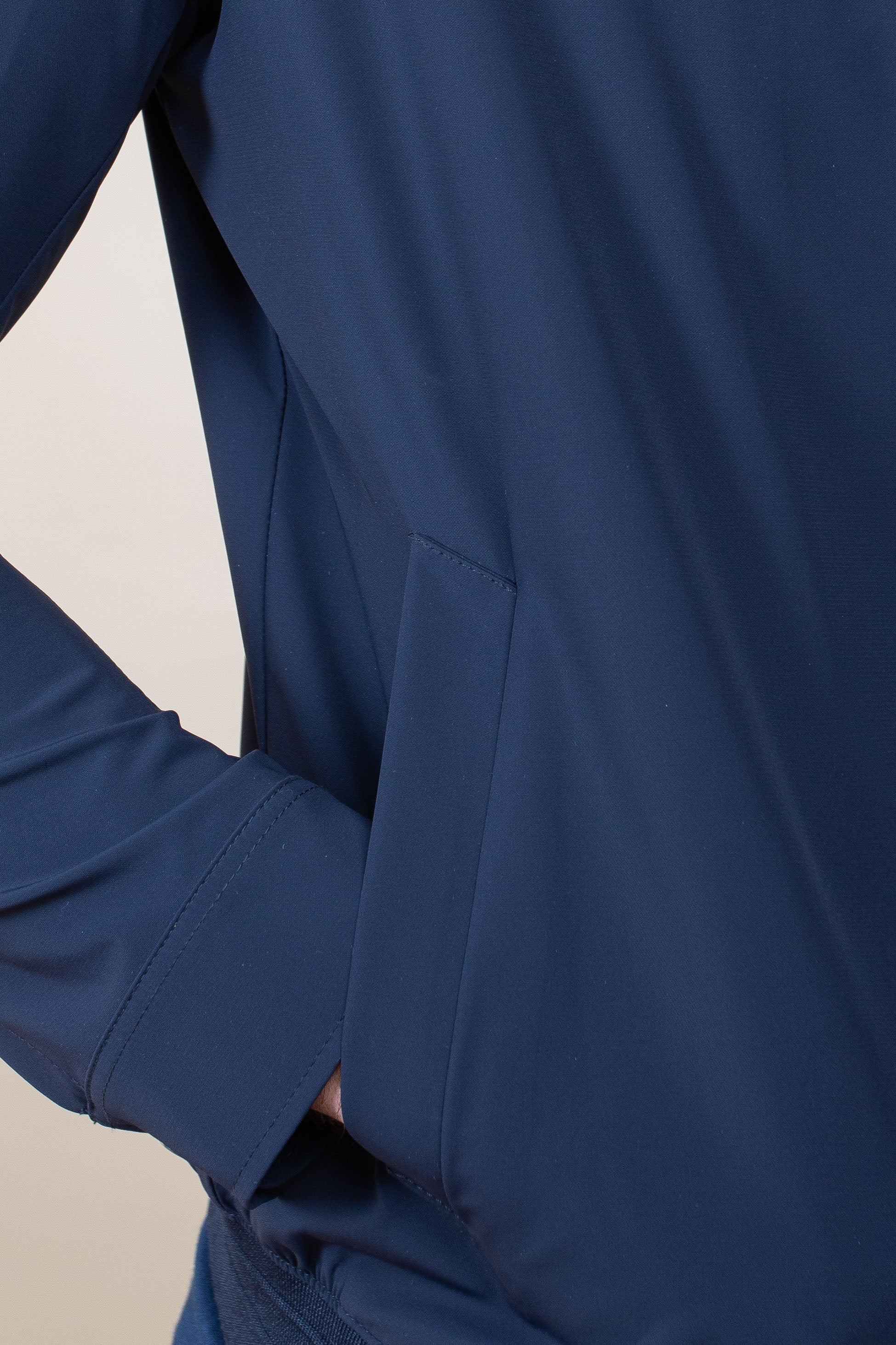 TECH POLO STRETCH SUIT