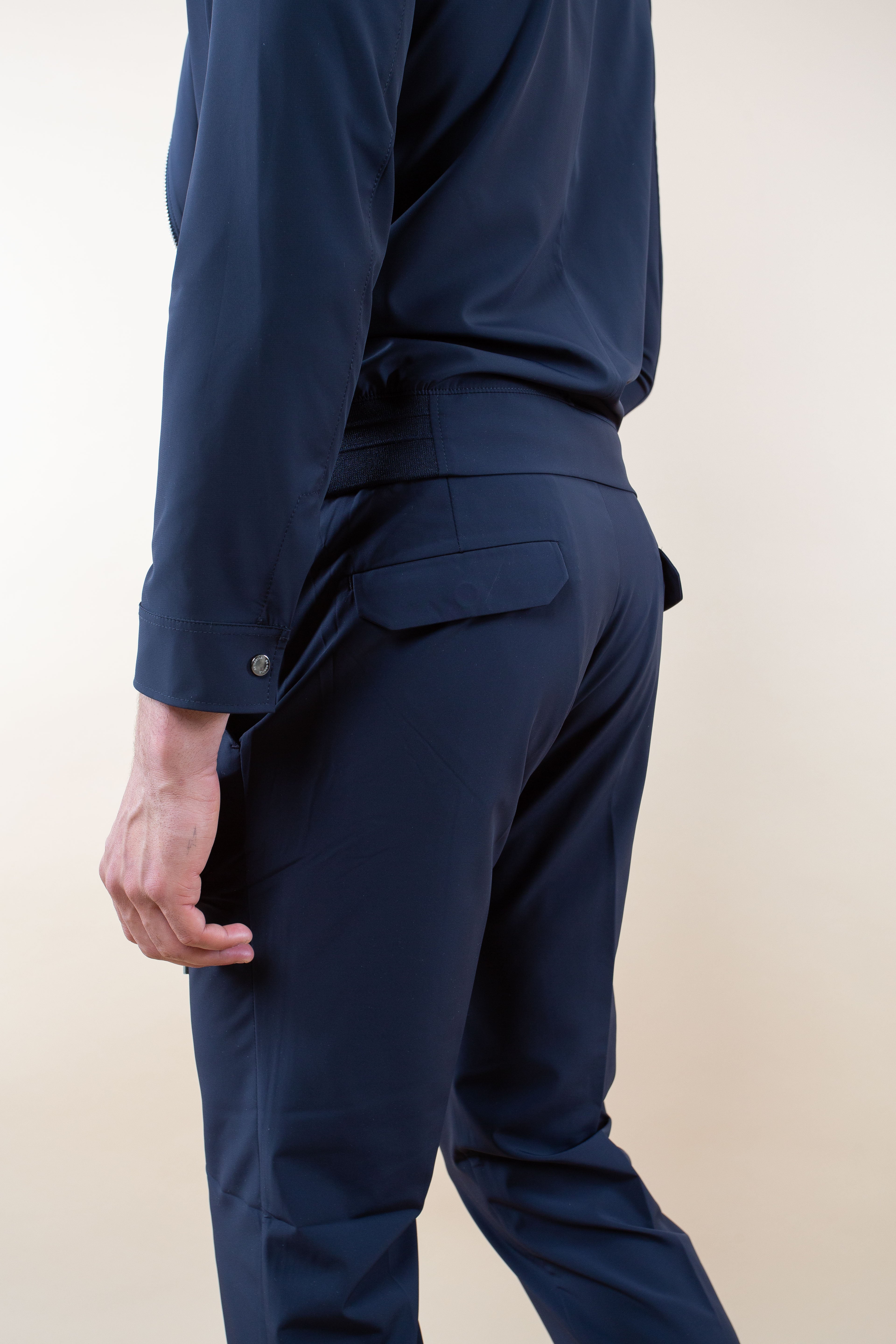 TECH POLO STRETCH SUIT