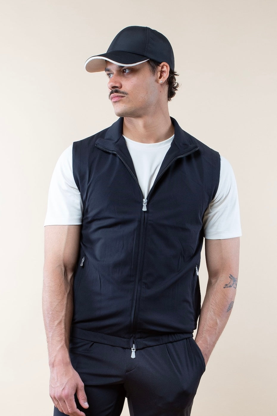 TECH SHORTSLEEVE GILET
