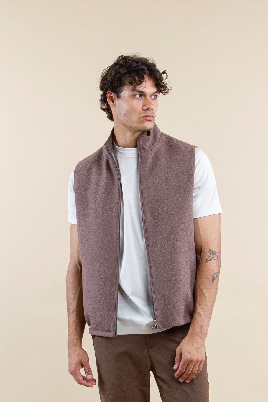 TWEEZIJDIGE SUÈDE BODYWARMER